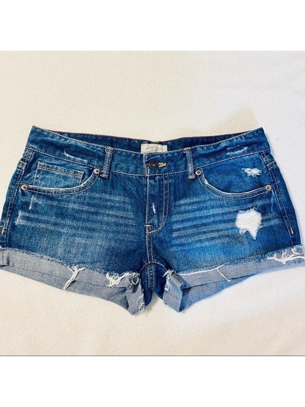 Aeropostale Low Rise Denim Distressed Cut Off Jean Shorts - Picture 3 of 16